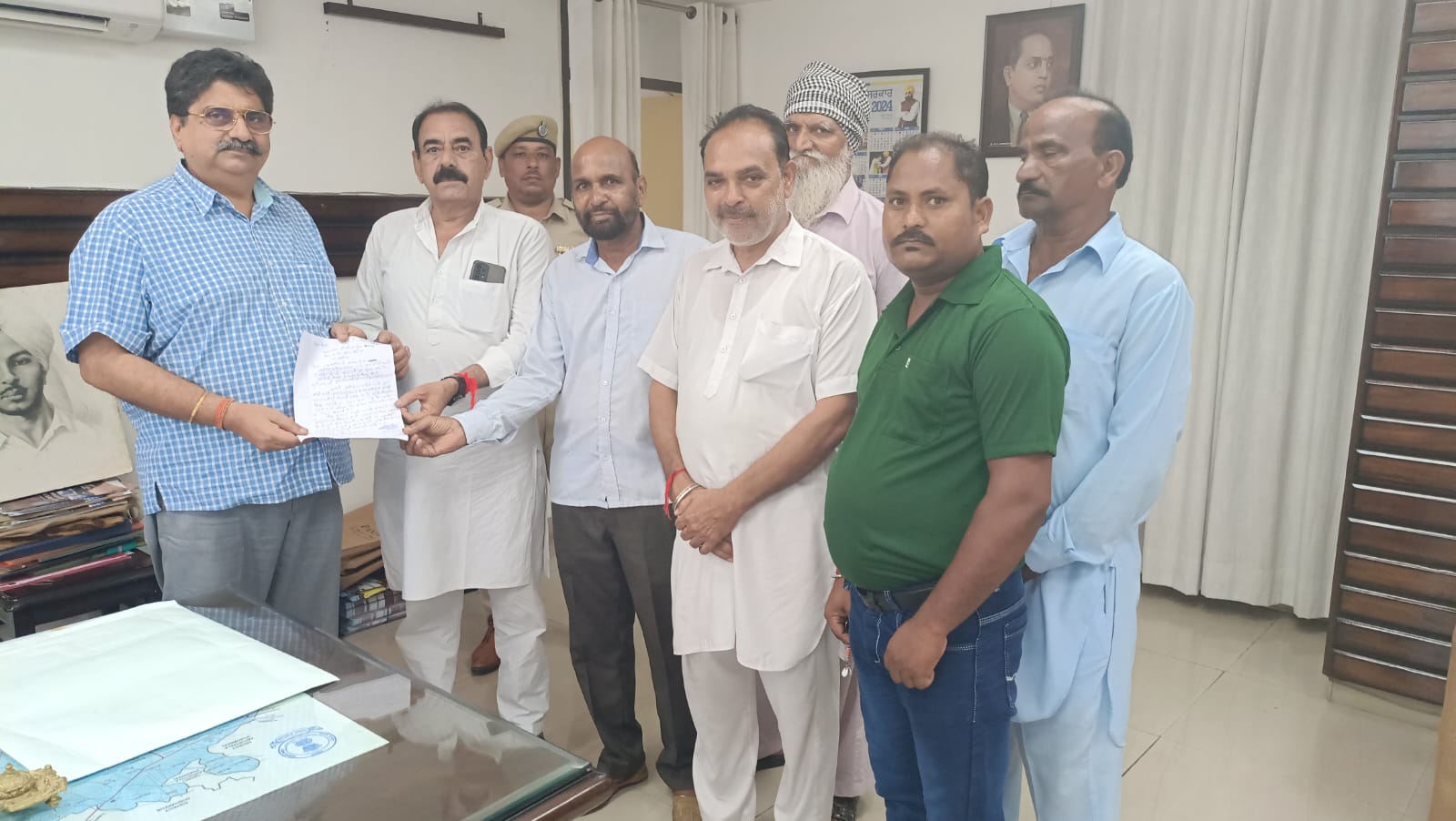 Demand letter given to DC to open closed sewerage.